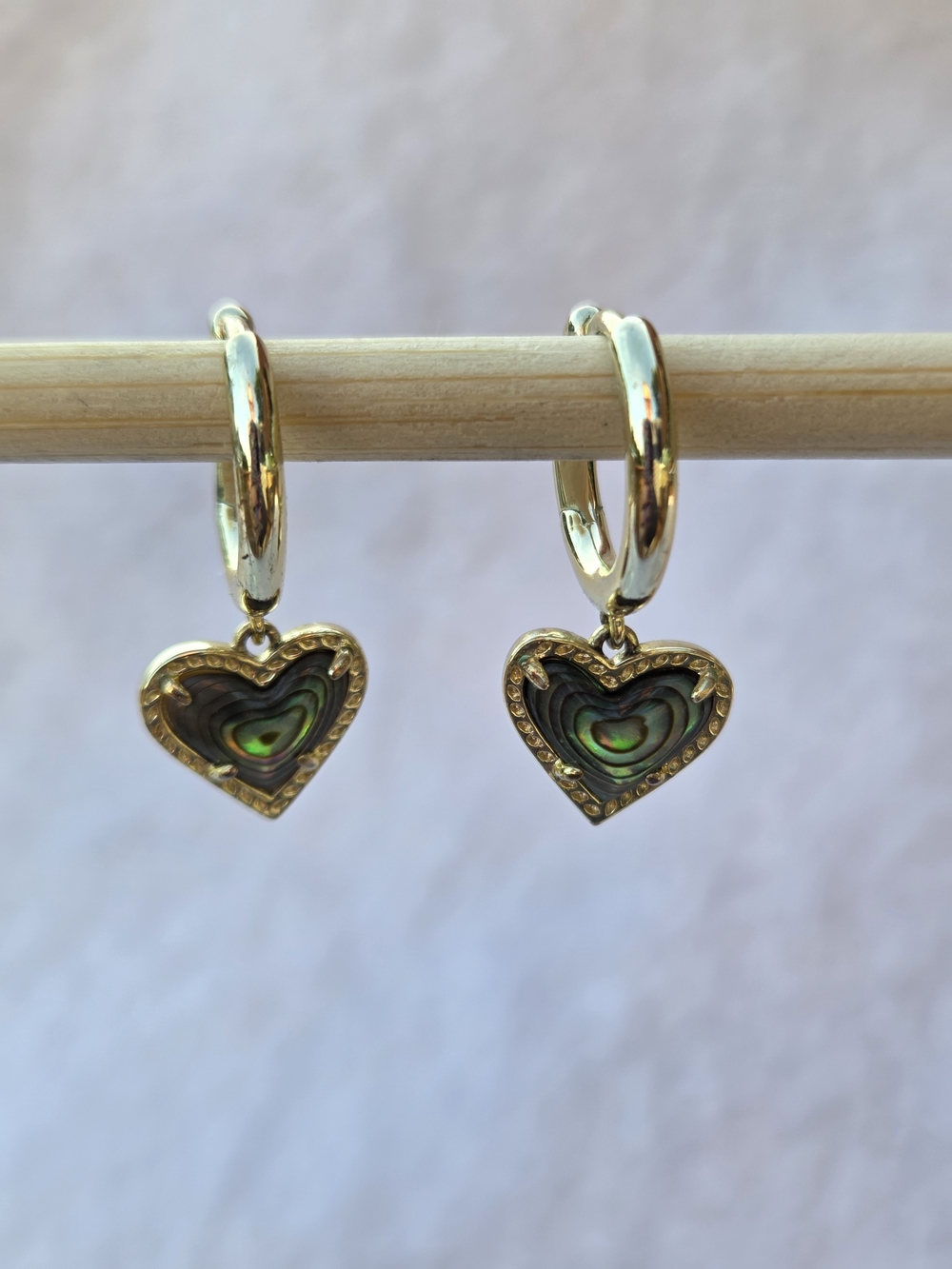 Authentic Kendra Scott Ari Heart Huggie Earrings ✨